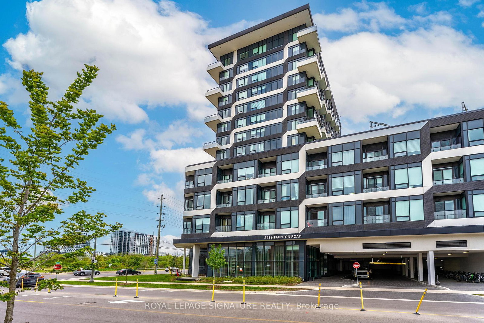 2489-taunton-road-oakville-ontario-w13162406