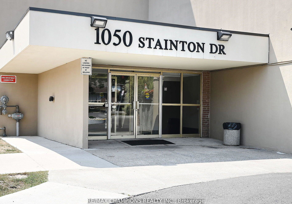 1050-stainton-drive-e-mississauga-ontario-w13162460