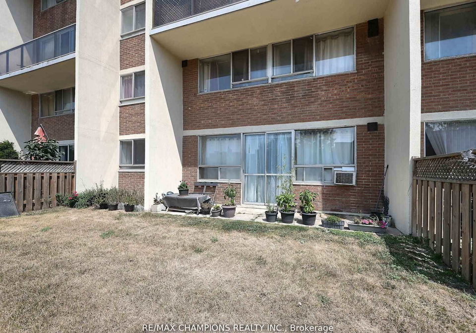 1050-stainton-drive-e-mississauga-ontario-w13162460