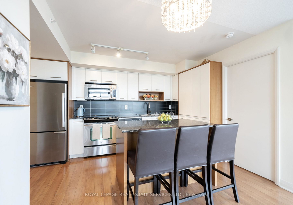 1-valhalla-inn-road-etobicoke-ontario-w13162552