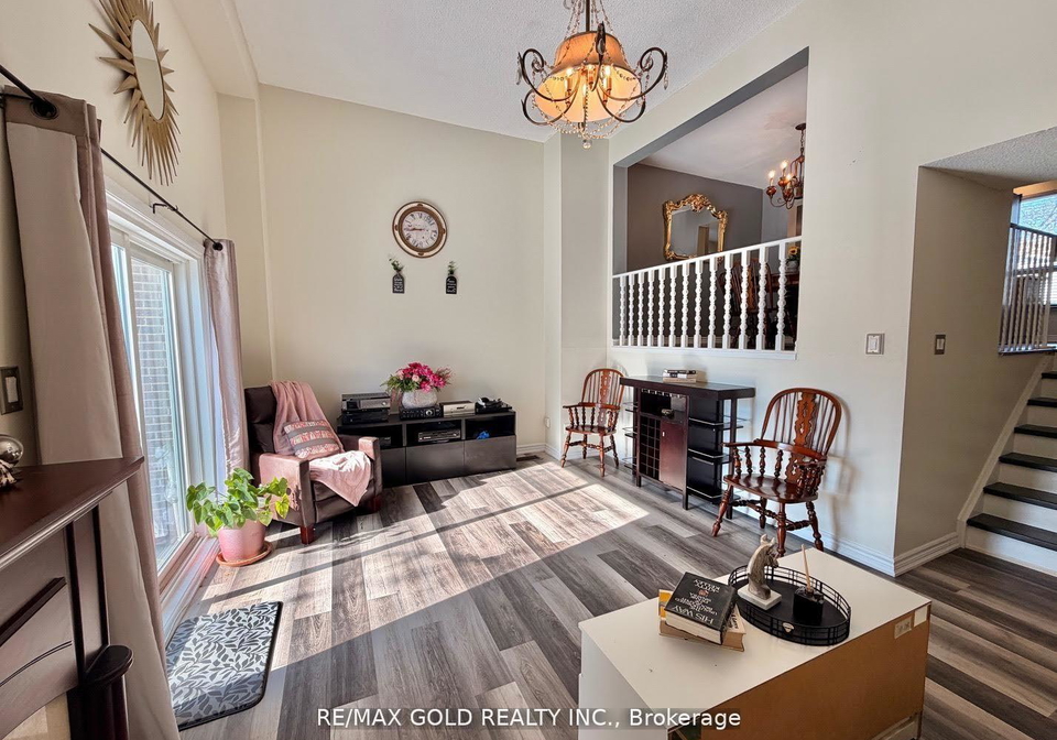 7707-darcel-avenue-mississauga-ontario-w13162586