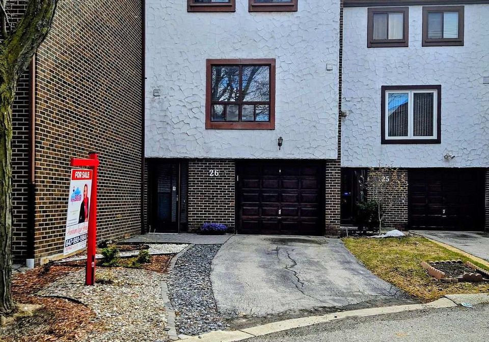 7707-darcel-avenue-mississauga-ontario-w13162586