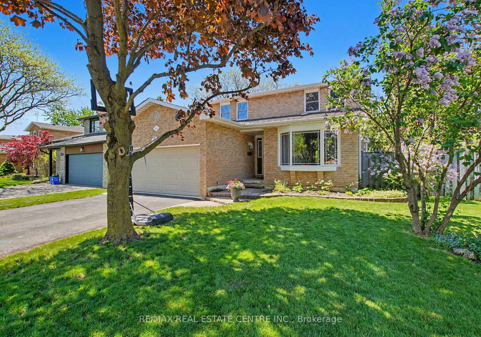 260-coxe-boulevard-milton-ontario-w13162748