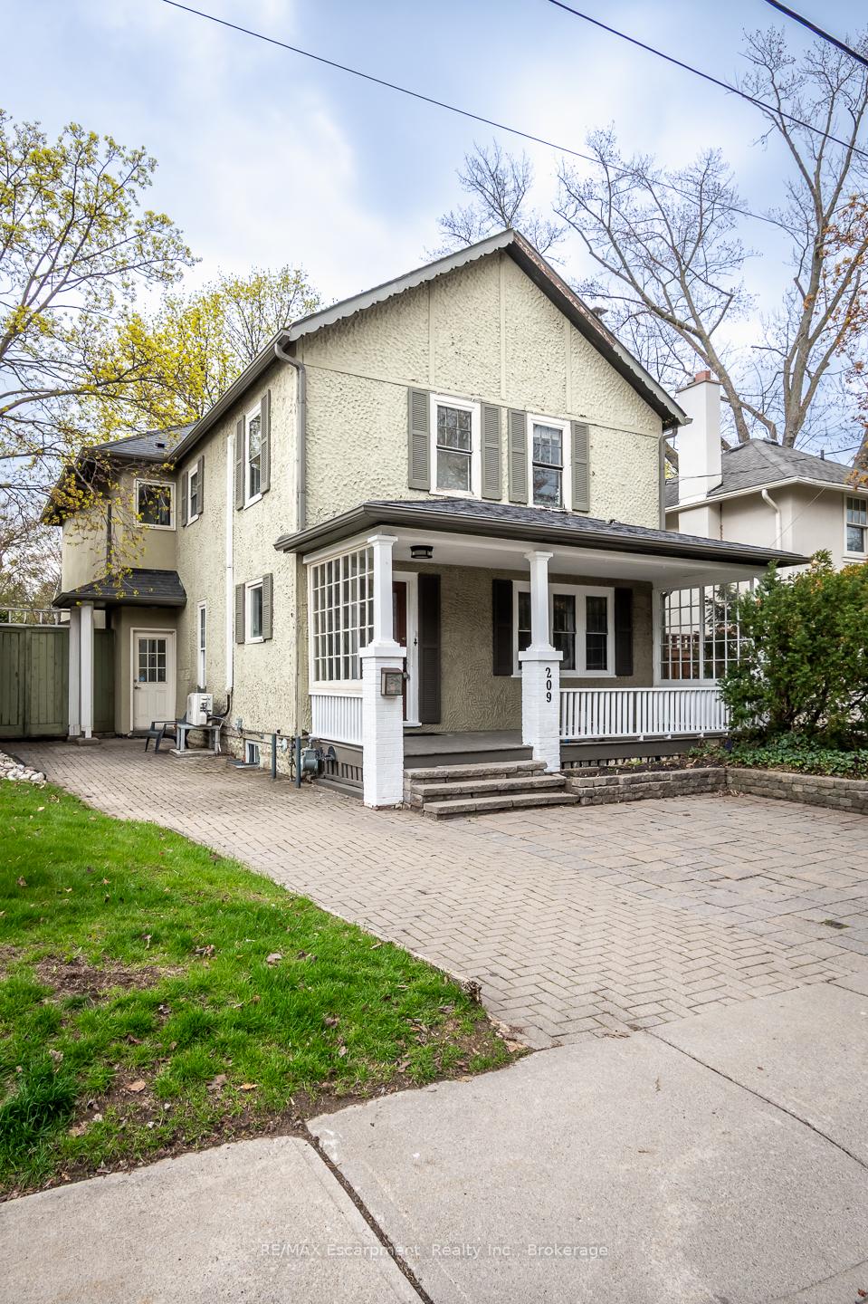 209-allan-street-oakville-ontario-w13162802