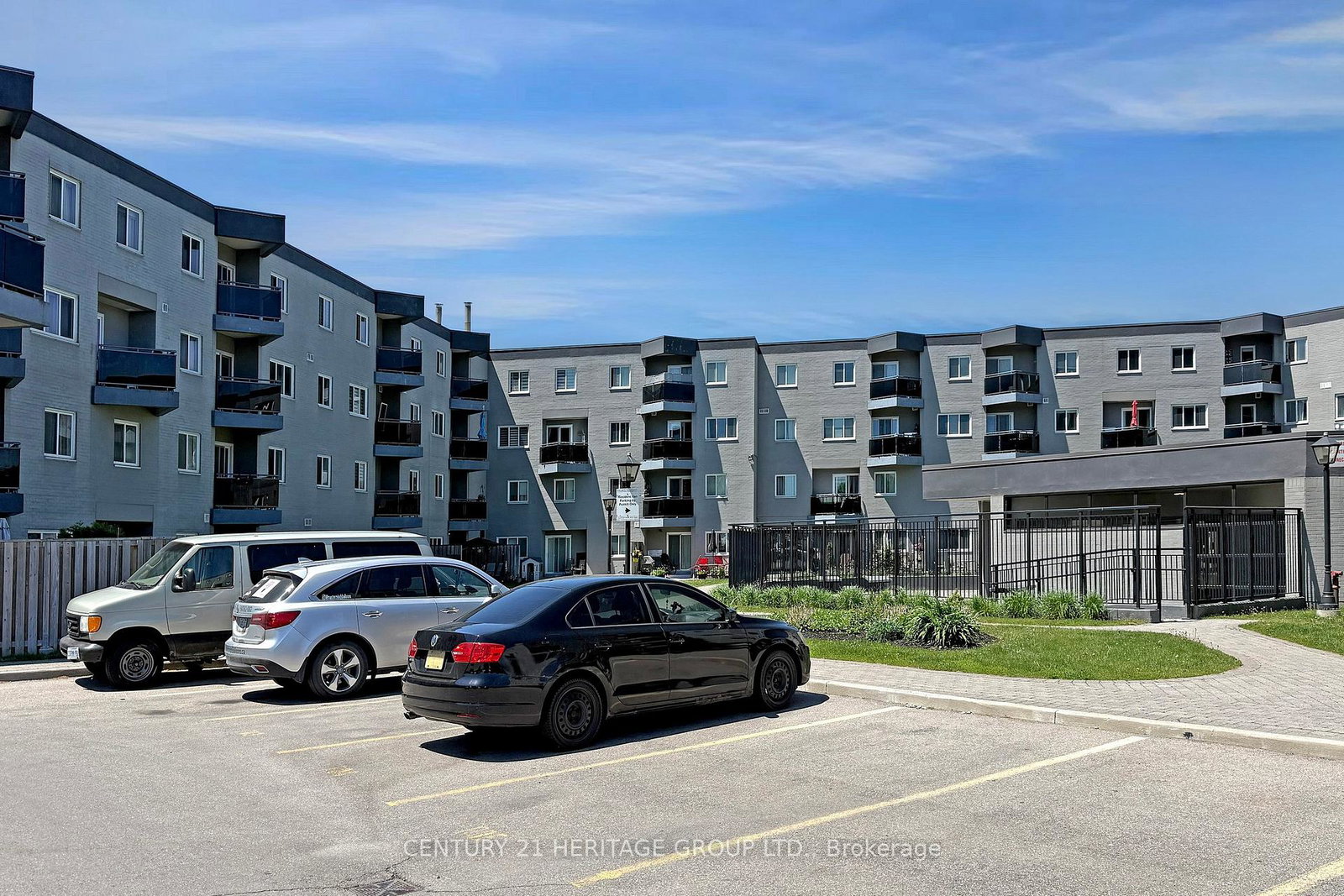 2001-bonnymede-drive-mississauga-ontario-w13162898