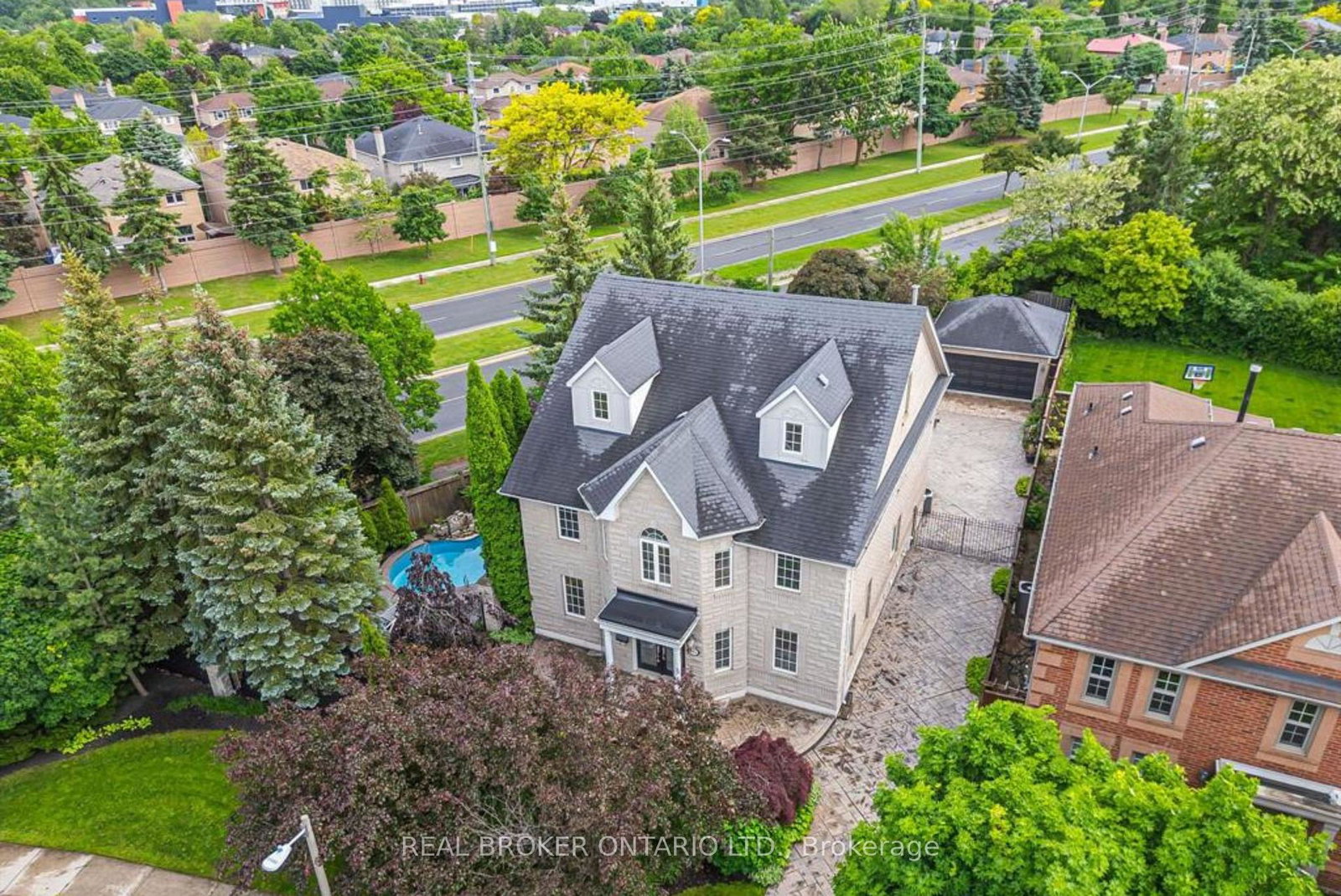 2000-peak-place-oakville-ontario-w13162958