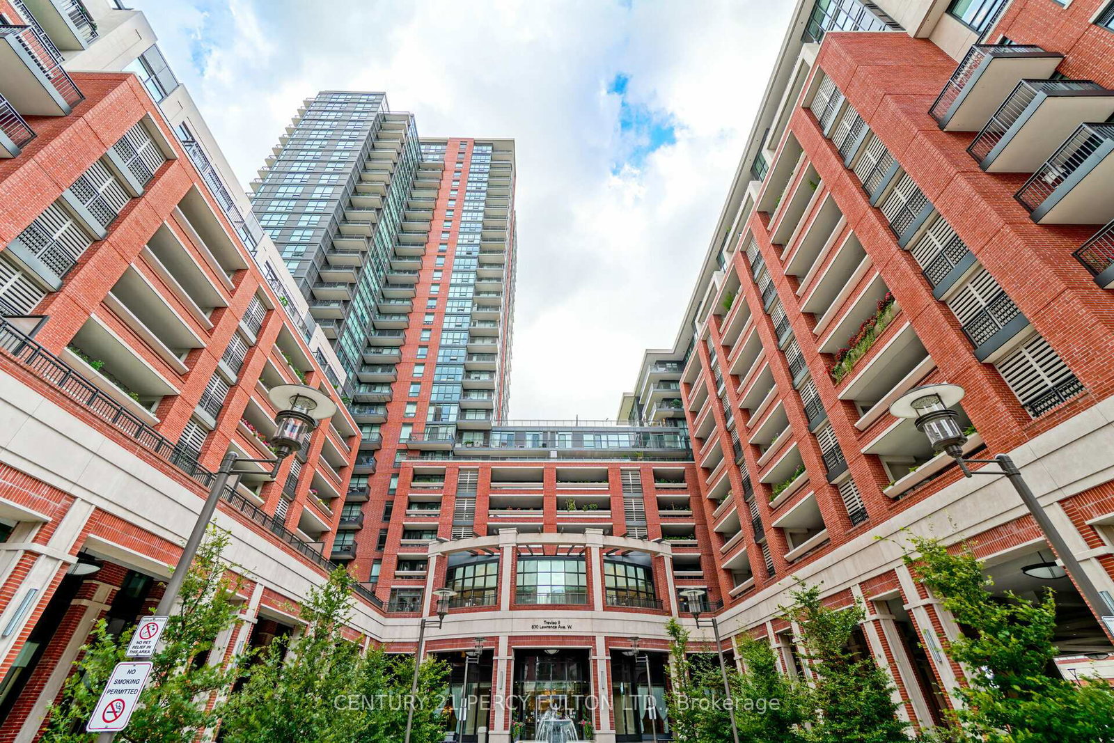 830-lawrence-avenue-w-north-york-ontario-w13163056