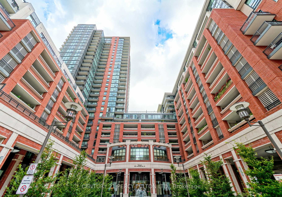 830-lawrence-avenue-w-north-york-ontario-w13163056