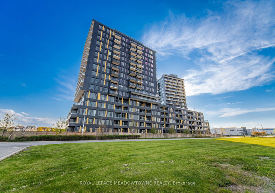 4878-powers-common-burlington-ontario-w13163108