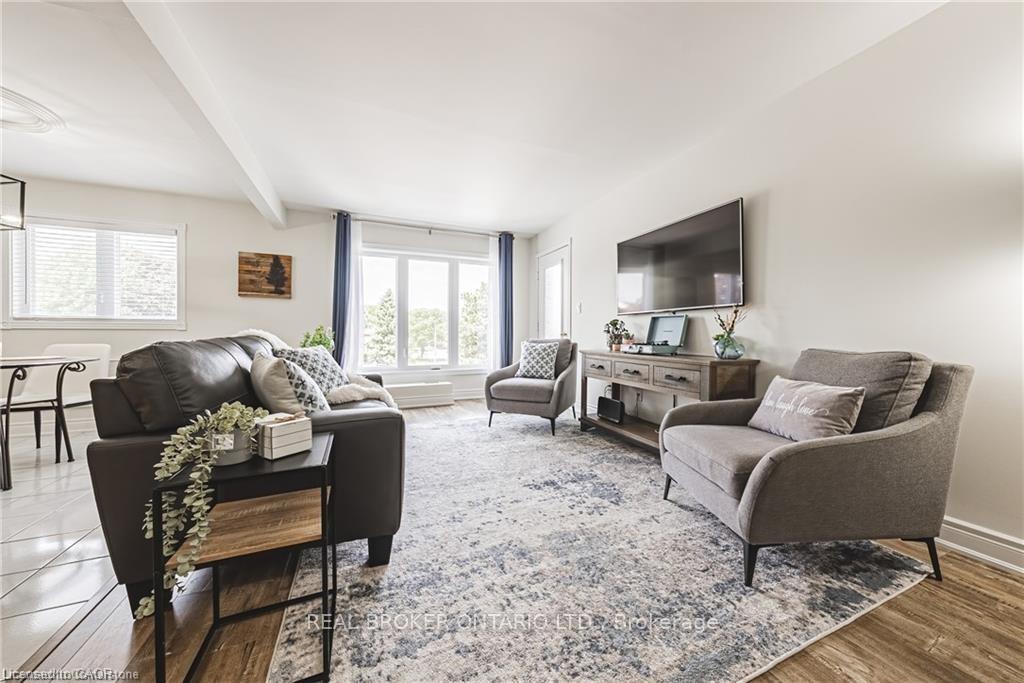 3050-pinemeadow-drive-burlington-ontario-w13163196