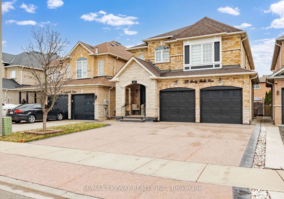 32-lady-belle-crescent-brampton-ontario-w13163236