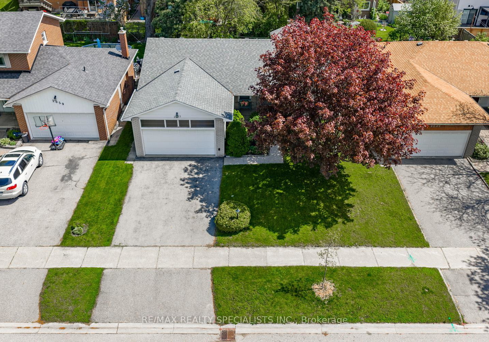 2055-family-crescent-mississauga-ontario-w13163626