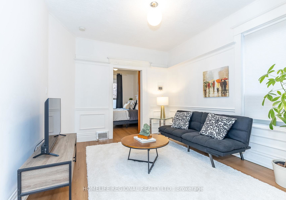 2378-st-clair-avenue-w-toronto-ontario-w13164388