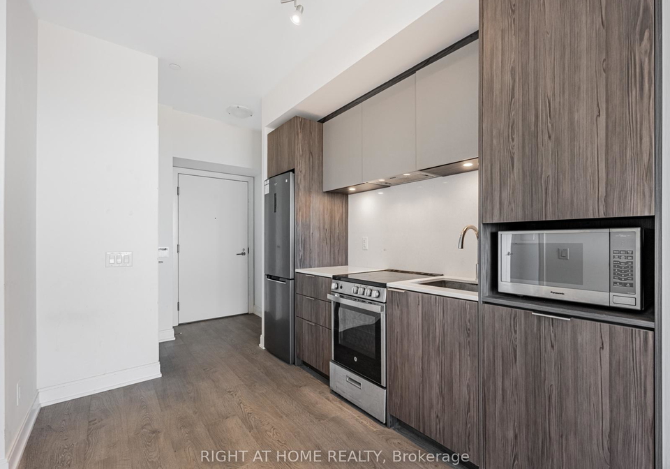 70-annie-craig-drive-etobicoke-ontario-w13164404