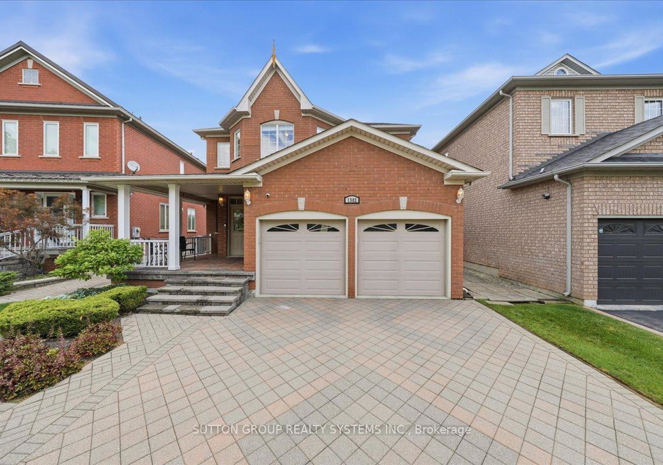 1382-avon-drive-mississauga-ontario-w13164918