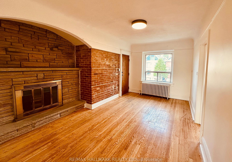 20-triller-avenue-toronto-ontario-w13165078
