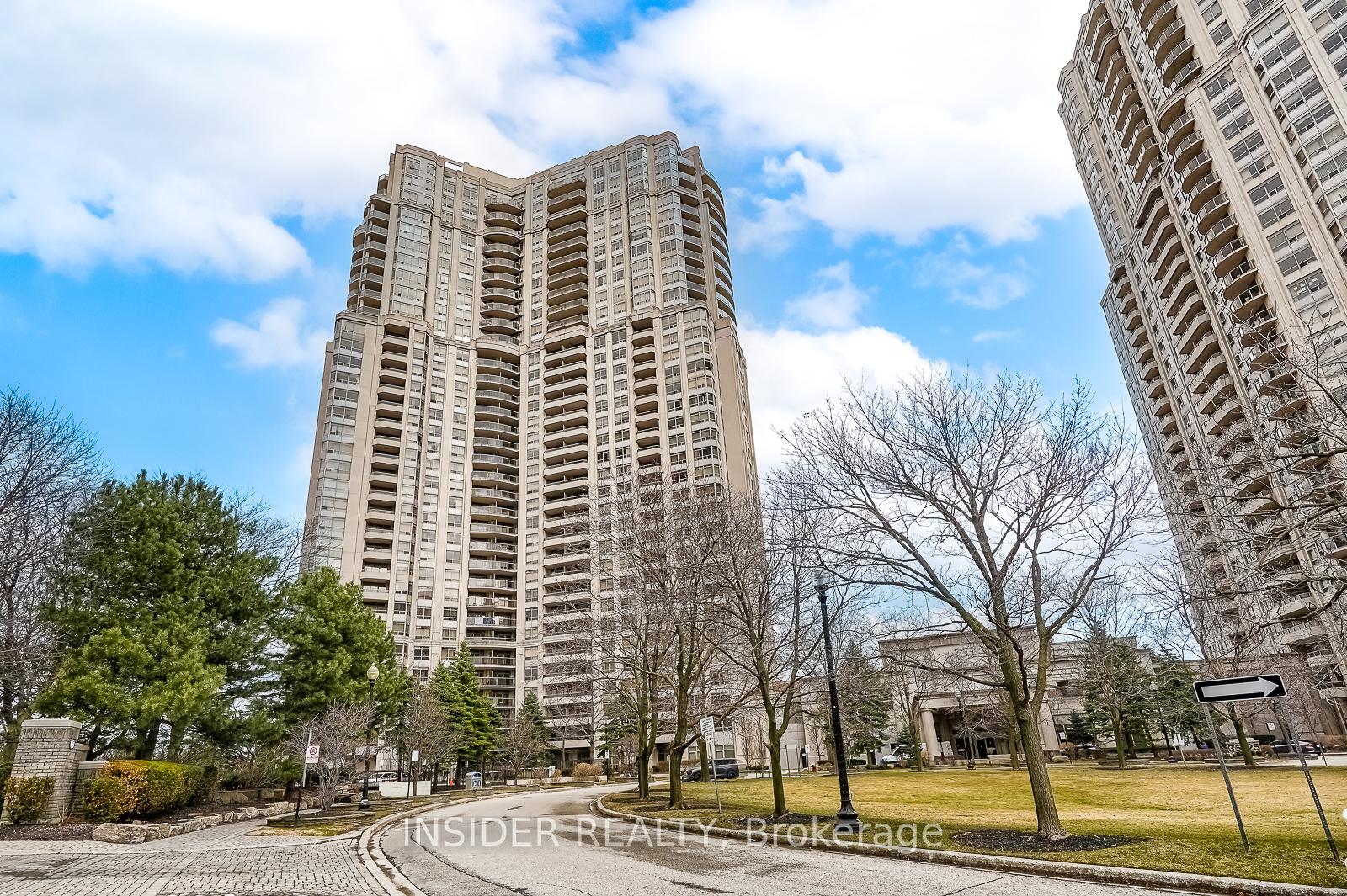 35-kingsbridge-garden-circle-mississauga-ontario-w13165358