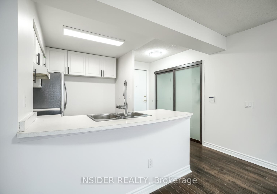35-kingsbridge-garden-circle-mississauga-ontario-w13165358