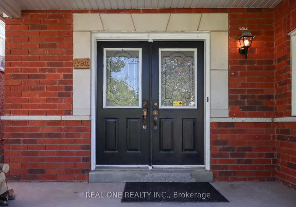 3280-ridgeleigh-heights-mississauga-ontario-w13165532