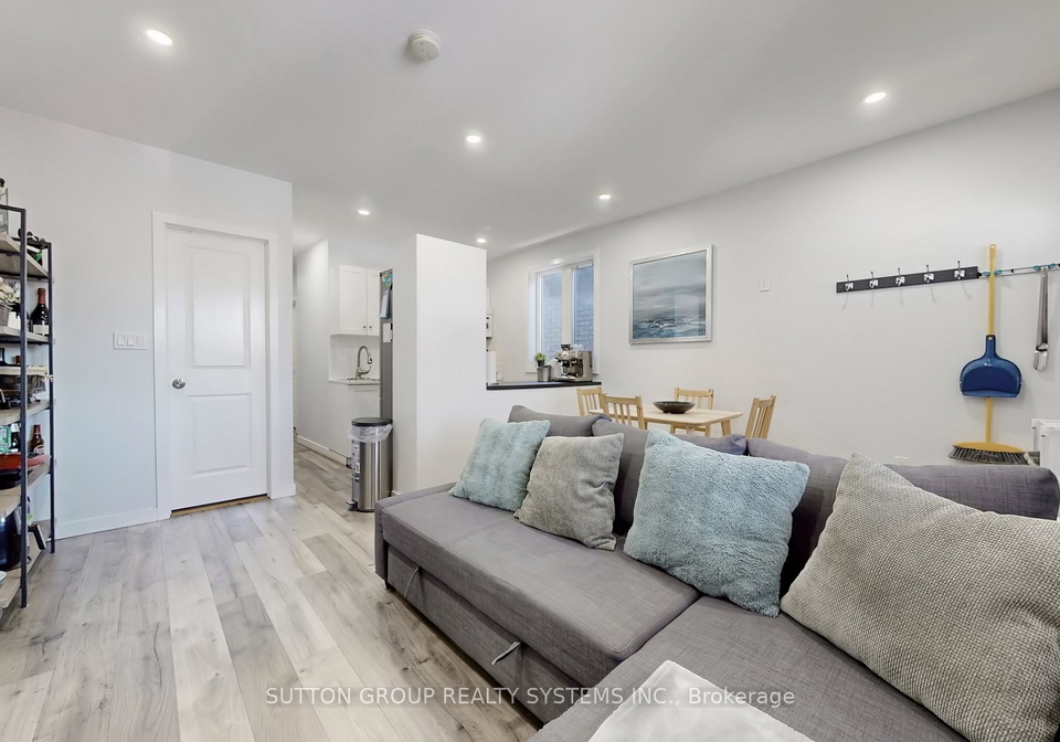 50-brownville-avenue-north-york-ontario-w13165818