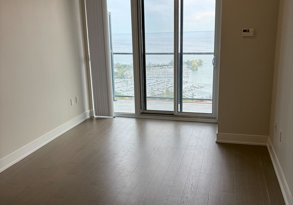 30-shore-breeze-drive-etobicoke-ontario-w13165970