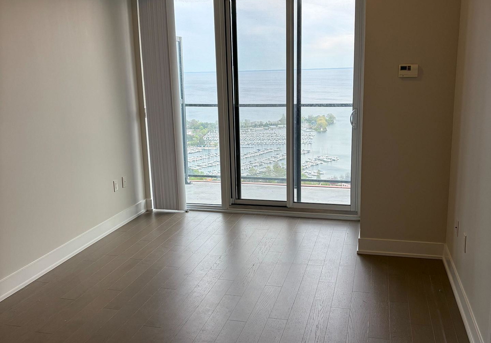 30-shore-breeze-drive-etobicoke-ontario-w13165970