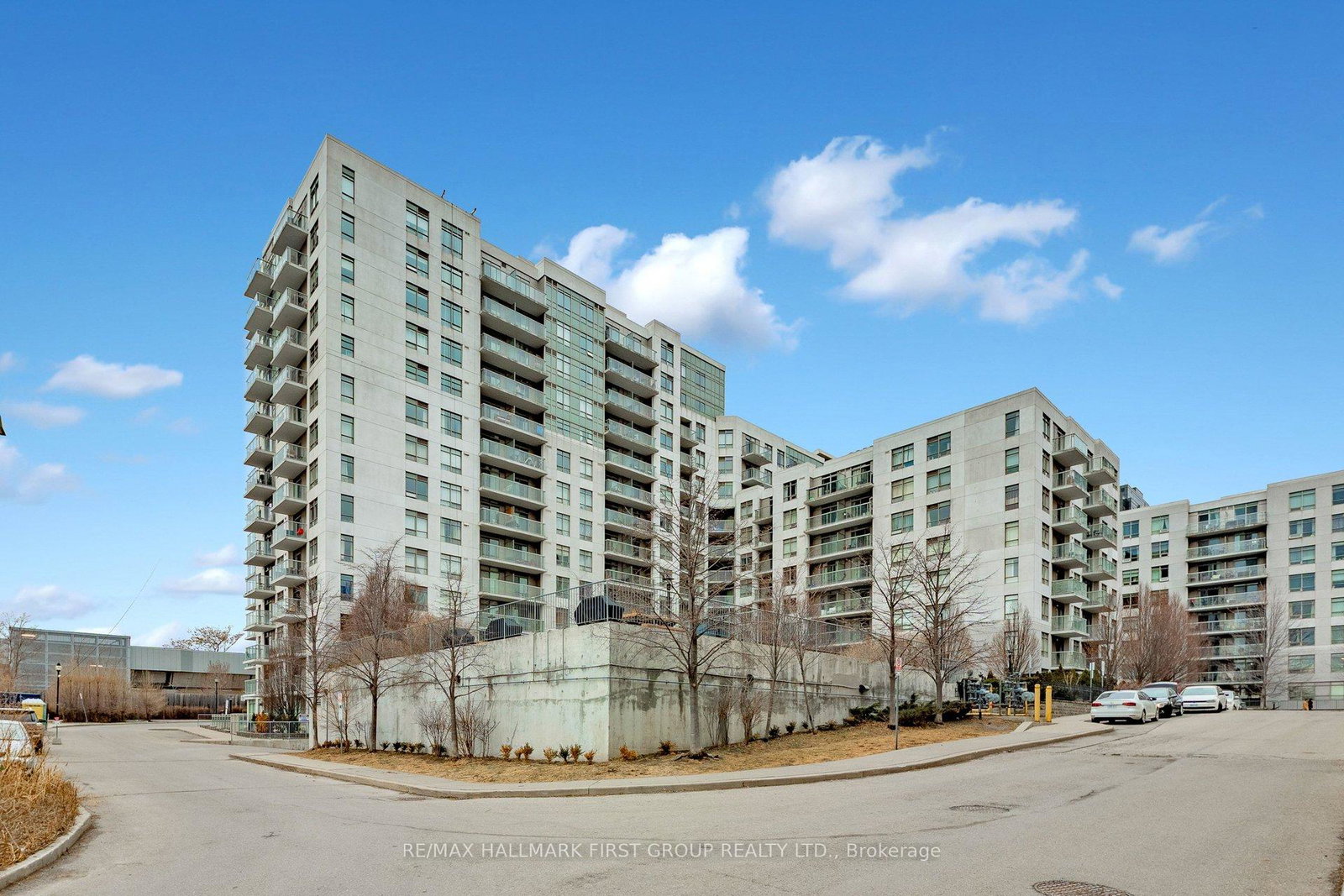 812-lansdowne-avenue-toronto-ontario-w13166096