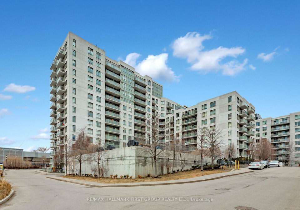 812-lansdowne-avenue-toronto-ontario-w13166096