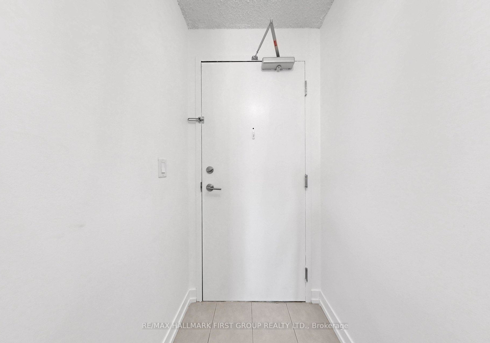 812-lansdowne-avenue-toronto-ontario-w13166096