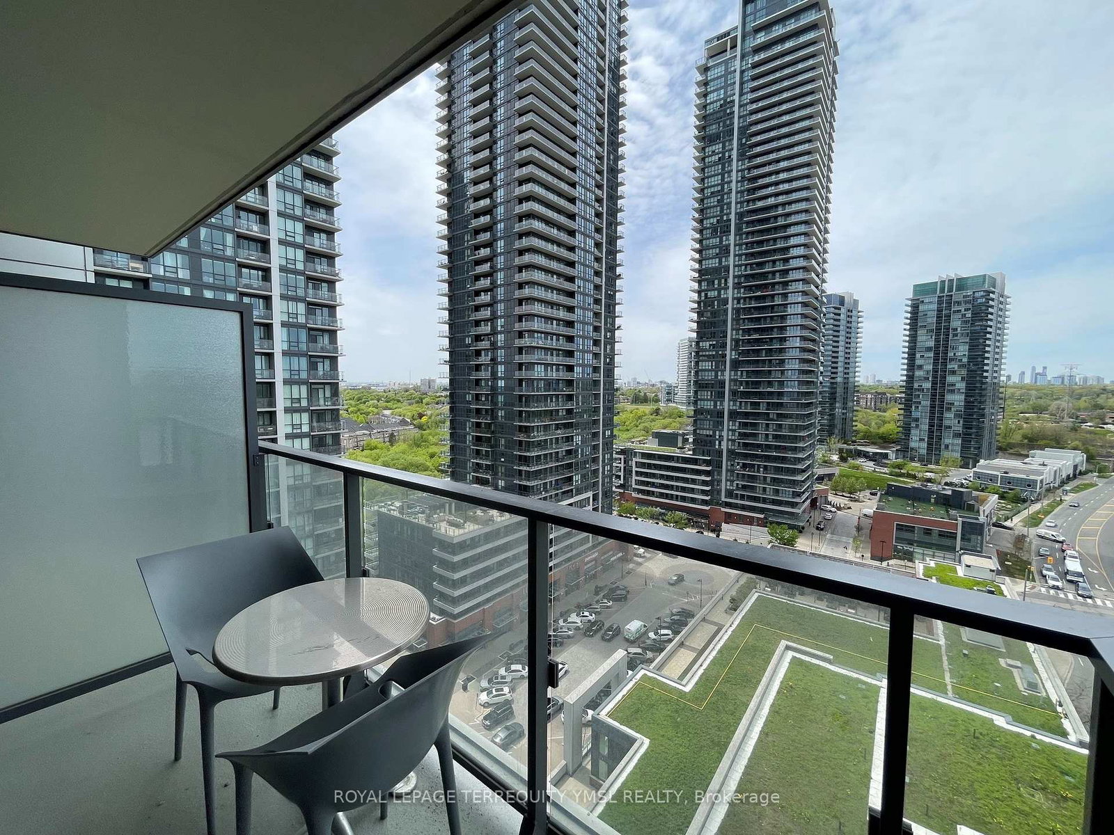 2200-lake-shore-boulevard-w-etobicoke-ontario-w13166108