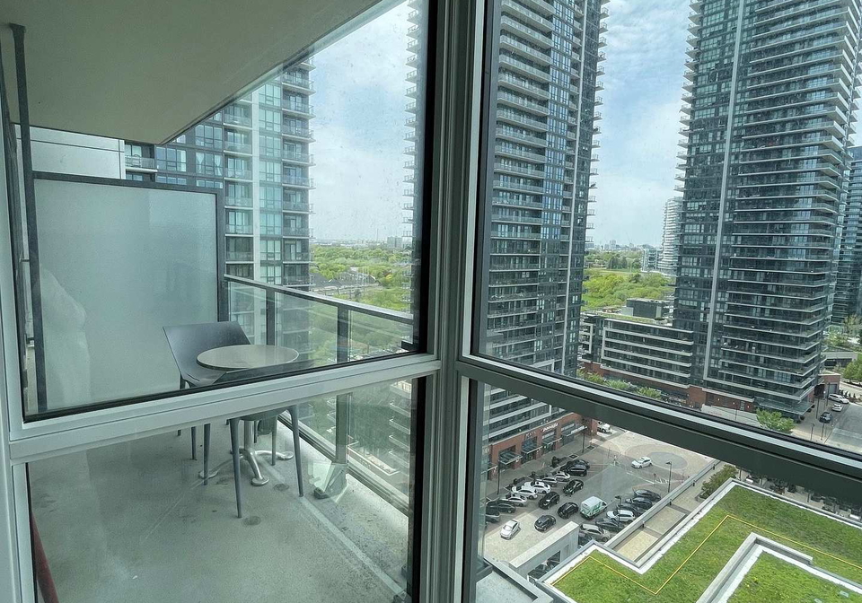 2200-lake-shore-boulevard-w-etobicoke-ontario-w13166108