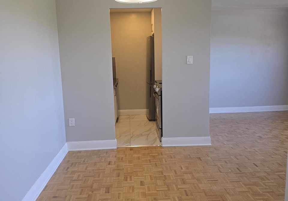 1305-wilson-avenue-york-ontario-w13166644