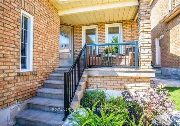 6517-warbler-lane-mississauga-ontario-w13166756