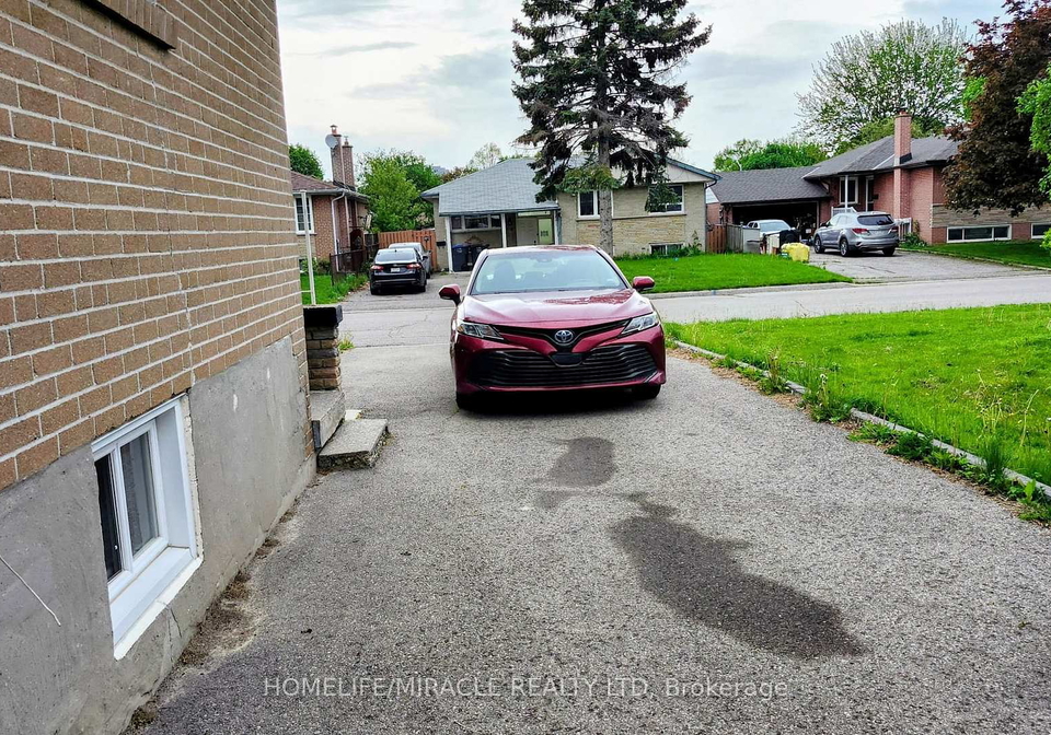 7-mcclure-avenue-brampton-ontario-w13166822