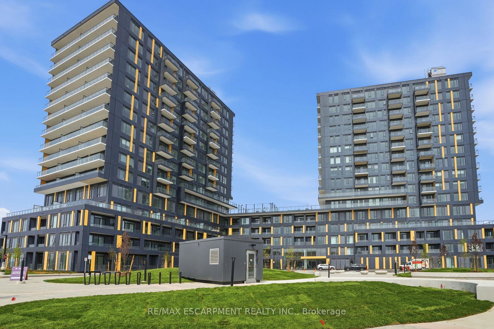 4878-powers-common-burlington-ontario-w13166828