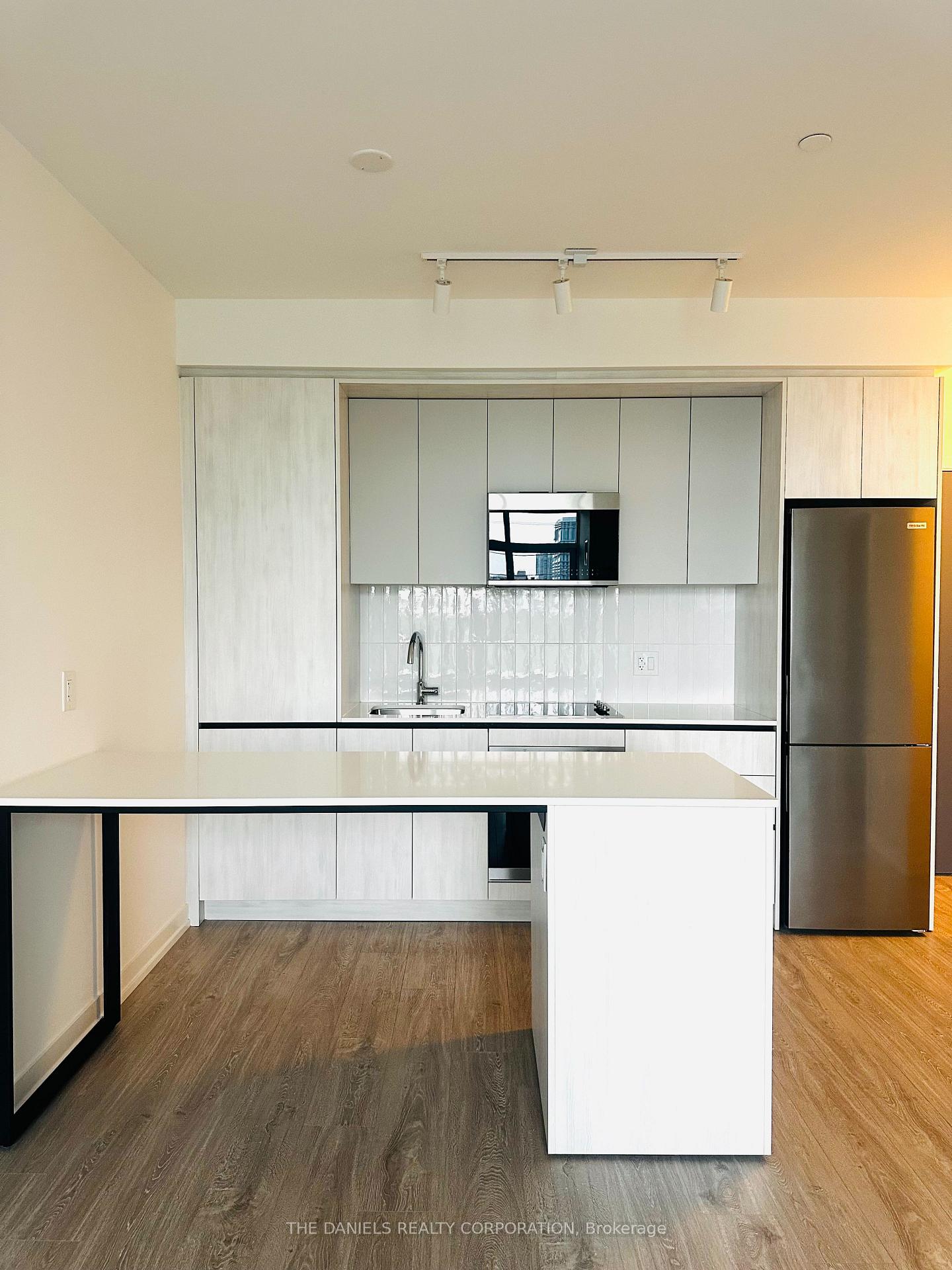 2485-eglinton-avenue-w-mississauga-ontario-w13166992