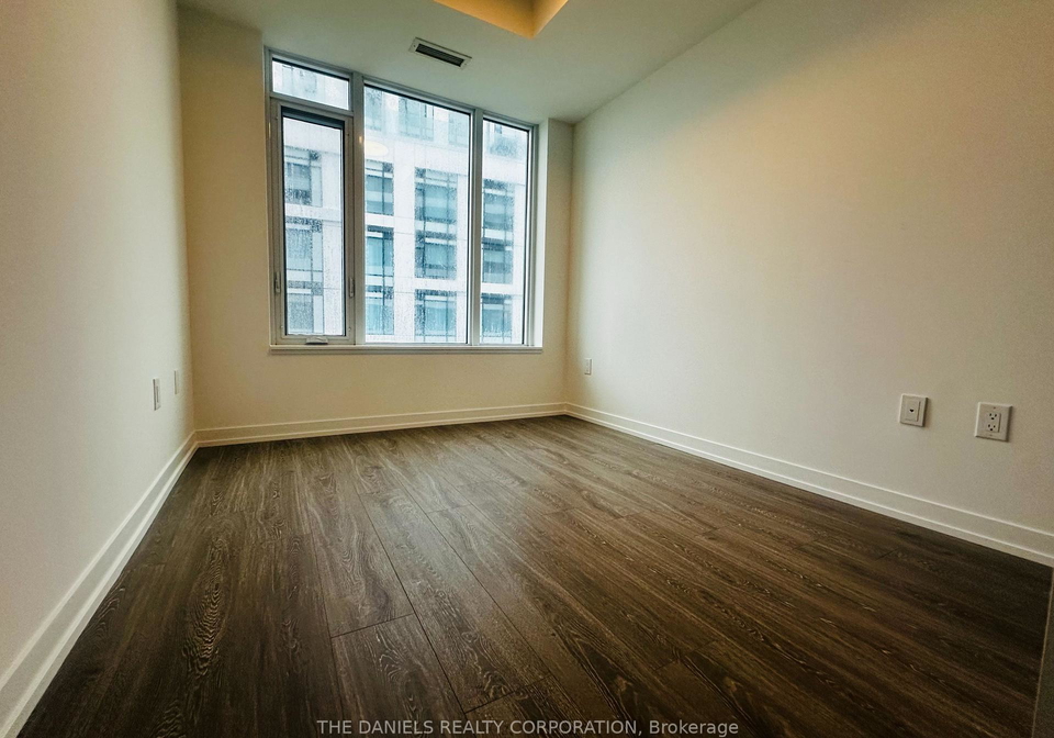 2485-eglinton-avenue-w-mississauga-ontario-w13167012