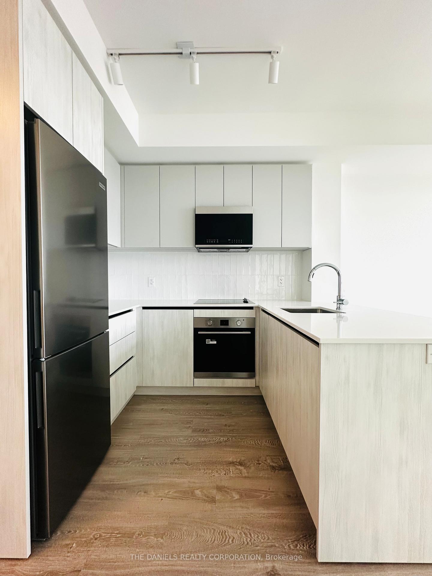 2485-eglinton-avenue-w-mississauga-ontario-w13167054