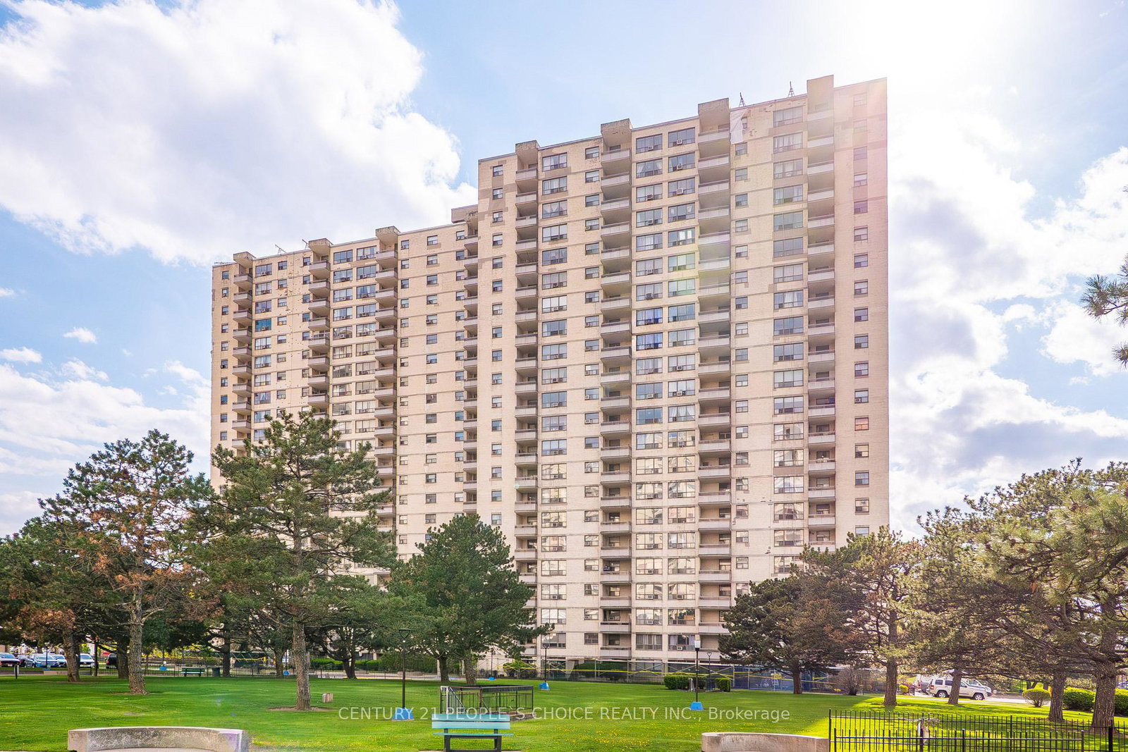 390-dixon-road-etobicoke-ontario-w13167104