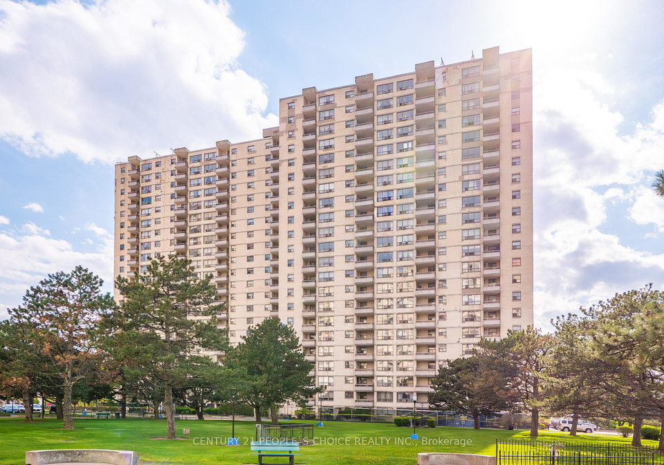 390-dixon-road-etobicoke-ontario-w13167104