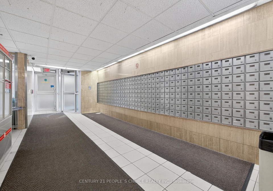 390-dixon-road-etobicoke-ontario-w13167104