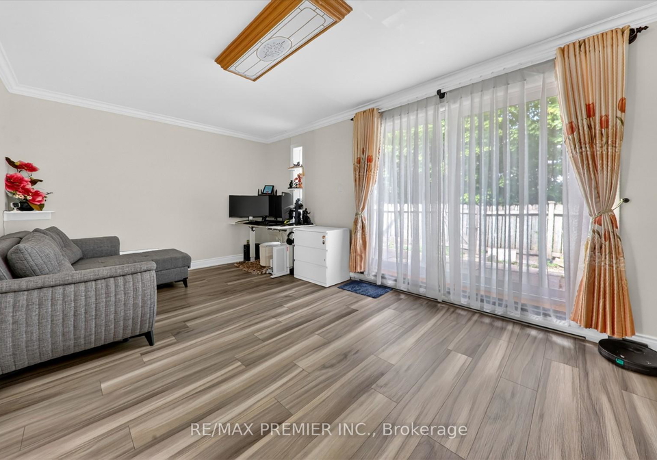 85-driftwood-avenue-york-ontario-w13167408