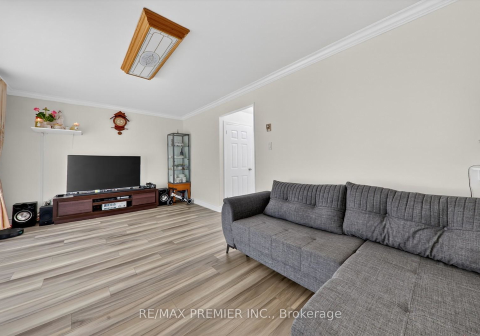 85-driftwood-avenue-york-ontario-w13167408
