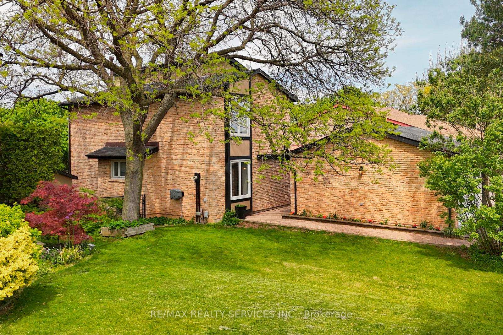 2545-folkway-drive-mississauga-ontario-w13167414
