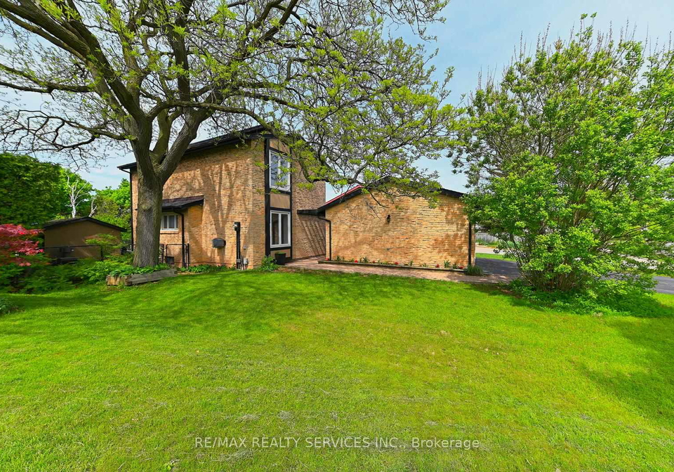 2545-folkway-drive-mississauga-ontario-w13167414