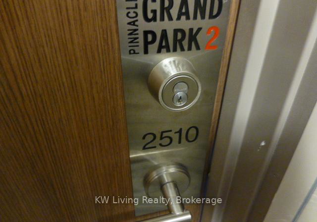 3975-grand-park-drive-mississauga-ontario-w13167482
