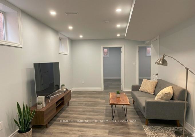 107-castle-oaks-crossing-brampton-ontario-w13167546