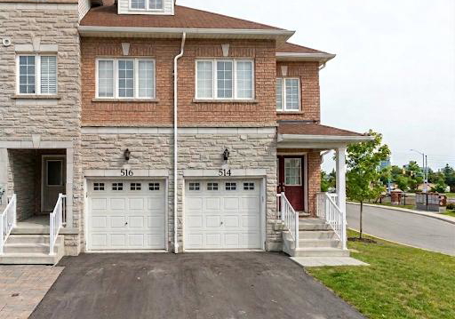514-candlestick-circle-mississauga-ontario-w13167584