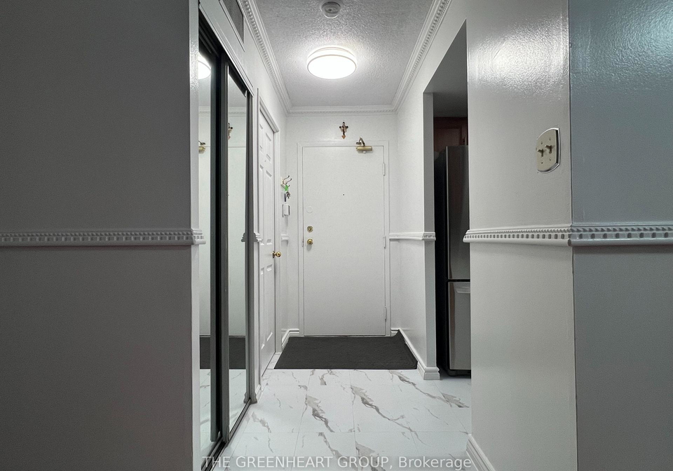 285-enfield-place-mississauga-ontario-w13167618