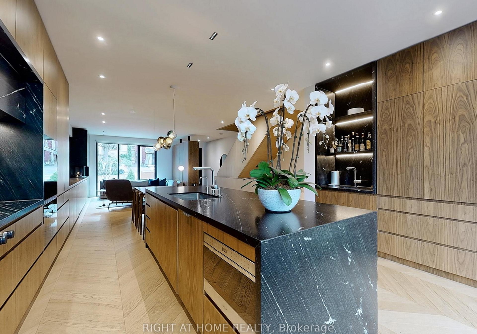 15-durie-street-e-toronto-ontario-w13169040